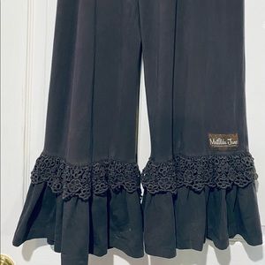 Excellent condition Matilda Jane Med. Trail runner Big Ruffle pants in dark grey